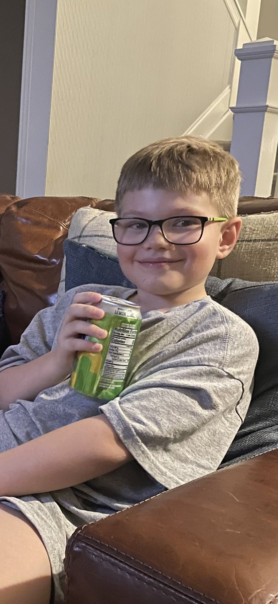 jpstivers's tweet photo. If I hear one more pop of a can and fizz soundโฆ Iโm going to start charging this kid. Why my 8 year old loves drinking my Seltzer Waters is beyond me ๐ I keep reminding myself it could be actual soda so Iโll take this option. And how do you say no to this face ๐คท https://t.co/GKbtI1dRhE