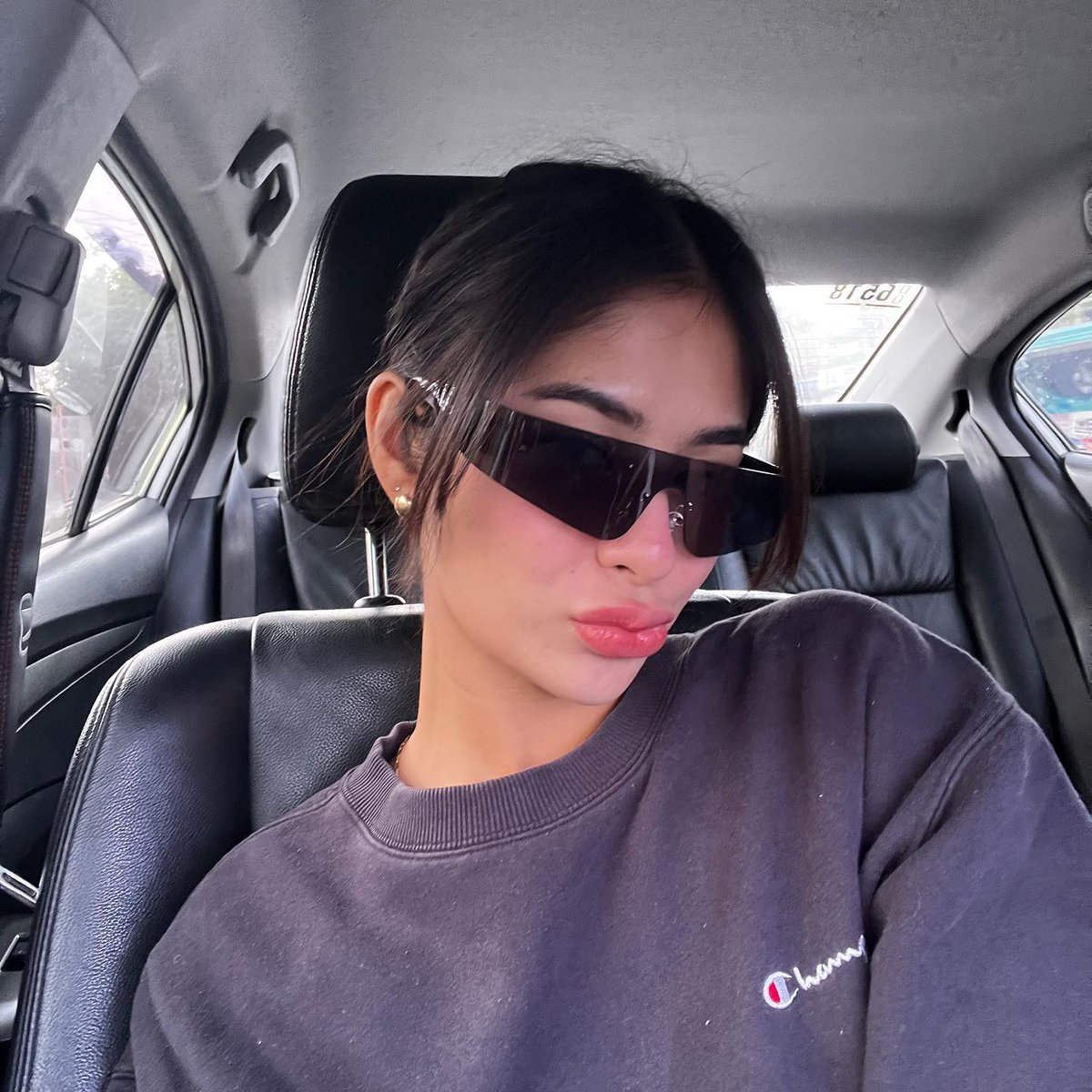 My name is  VEA, a Japanese-Filipino mixed race. I work in the UK. I like football, especially the English Premier League. I love football. I am active and lively. I like making friends. If you like it, please give me a follow.