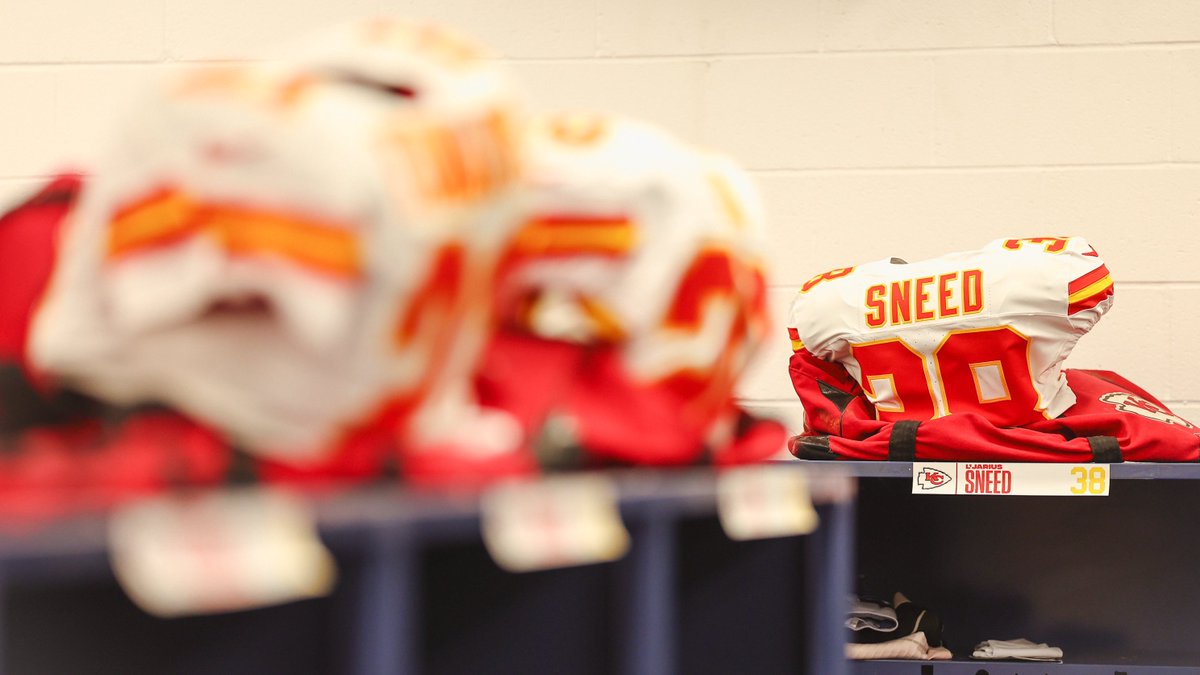 Chiefs tweet picture