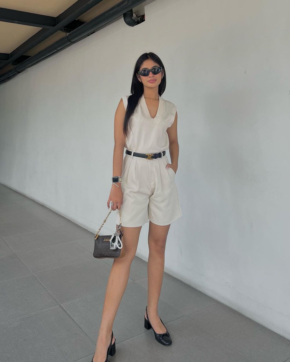 My name is  VEA, a Japanese-Filipino mixed race. I work in the UK. I like football, especially the English Premier League. I love football. I am active and lively. I like making friends. If you like it, please give me a follow.