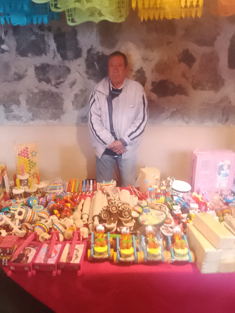 iifaem's tweet photo. 🦏🐅 En el Parque Ecológico Zacango, maestras y maestros artesanos comercializan sus piezas y productos de manera directa, te esperamos hoy hasta las 17:00 horas 🐘🐅
#ElPoderDeServir https://t.co/0Fld03dqzZ