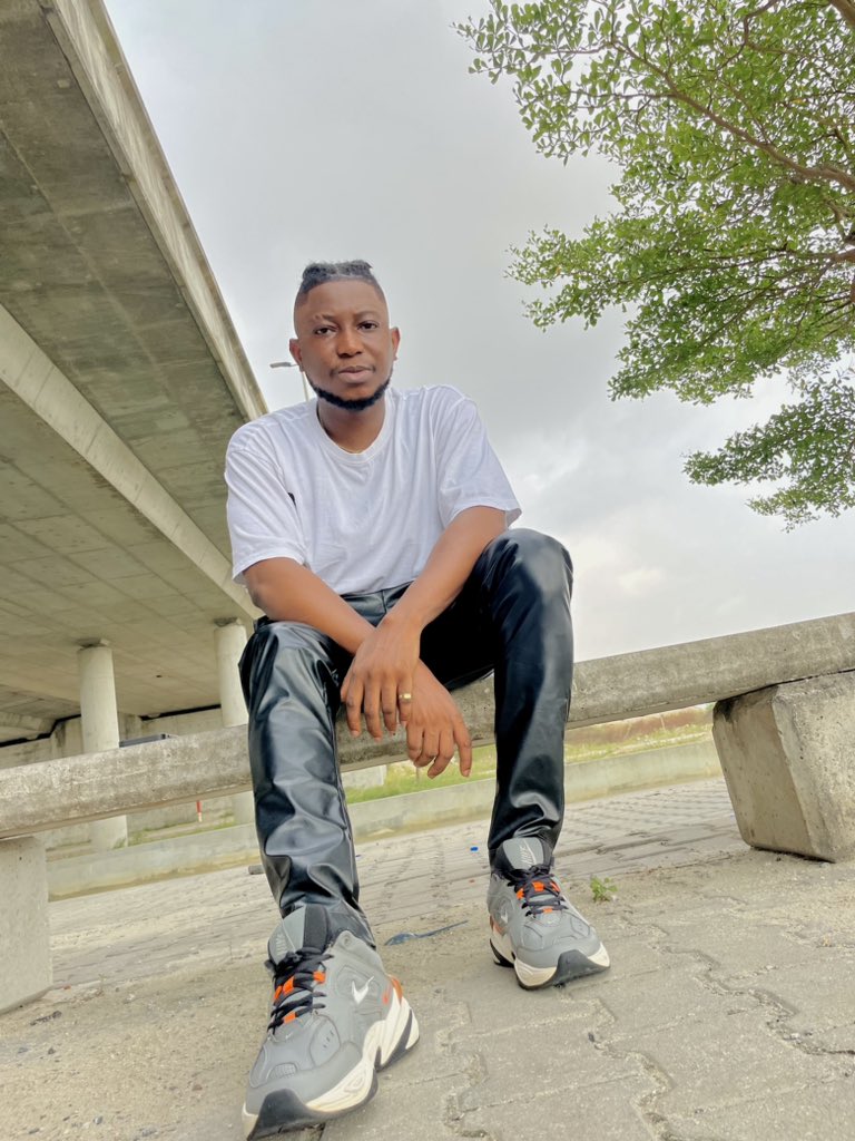 onlyKroxxy's tweet photo. Was going to send a text, but wrote a song about you instead.

First single of the year drops soon!!!🎶🎶🎶 https://t.co/7leSHnvmbk