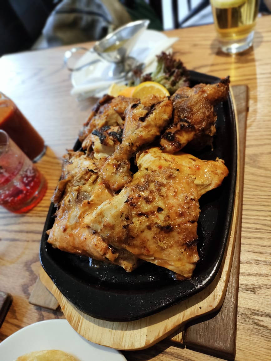 ken_kard's tweet photo. Sunday evening vibes 📍 Mike's Kitchen 🍽 https://t.co/S794qy6tJa