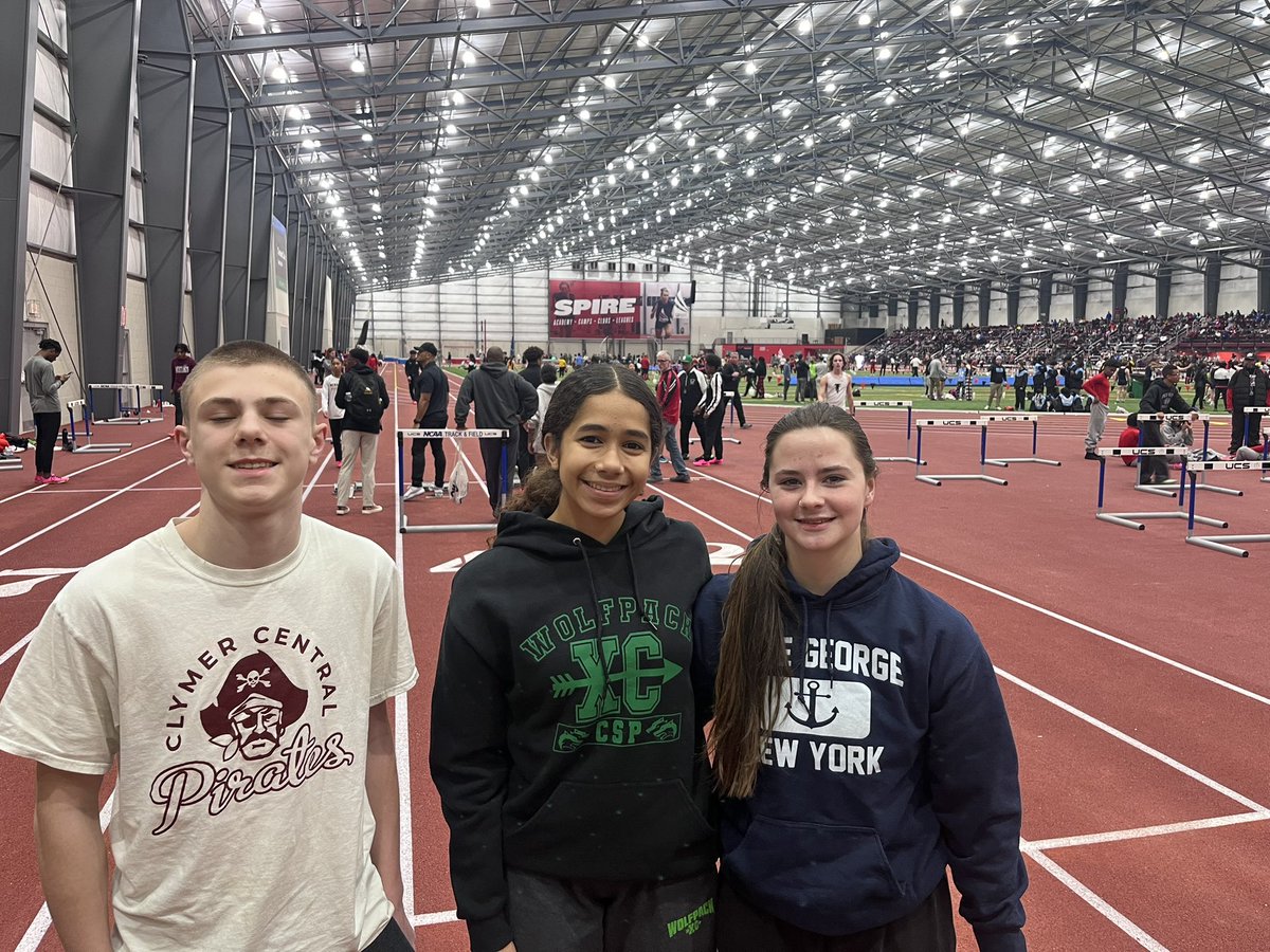 CSPrunners's tweet image. Competing as unattached athletes, Cassi, Solki and Hayden had a great day at SPIRE institute competing in their first indoor meet!