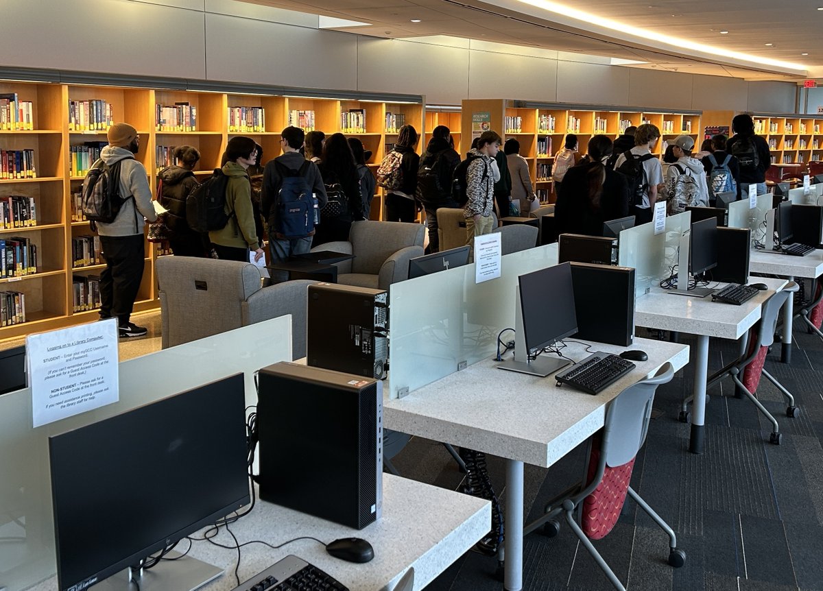germannalibrary's tweet photo. Our library coordinator Tamara Remhof got to show off GCC library spaces to visiting groups of Caroline High School Freshmen Academy students last week! #germannalibraries https://t.co/xeRJQaxvLx