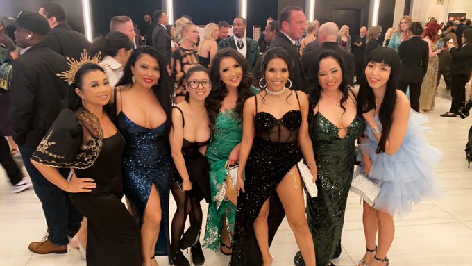 My favorite pic from last night. We Asian ladies of the adult industry stick together&hellip;like rice! https://t<a href="/tag/filipinamilf"class="tags"><span>#filipinamilf</span></a>