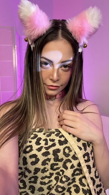 I genuinely don't give a f*ck, but live. https://t.co/vICVTtGp5V