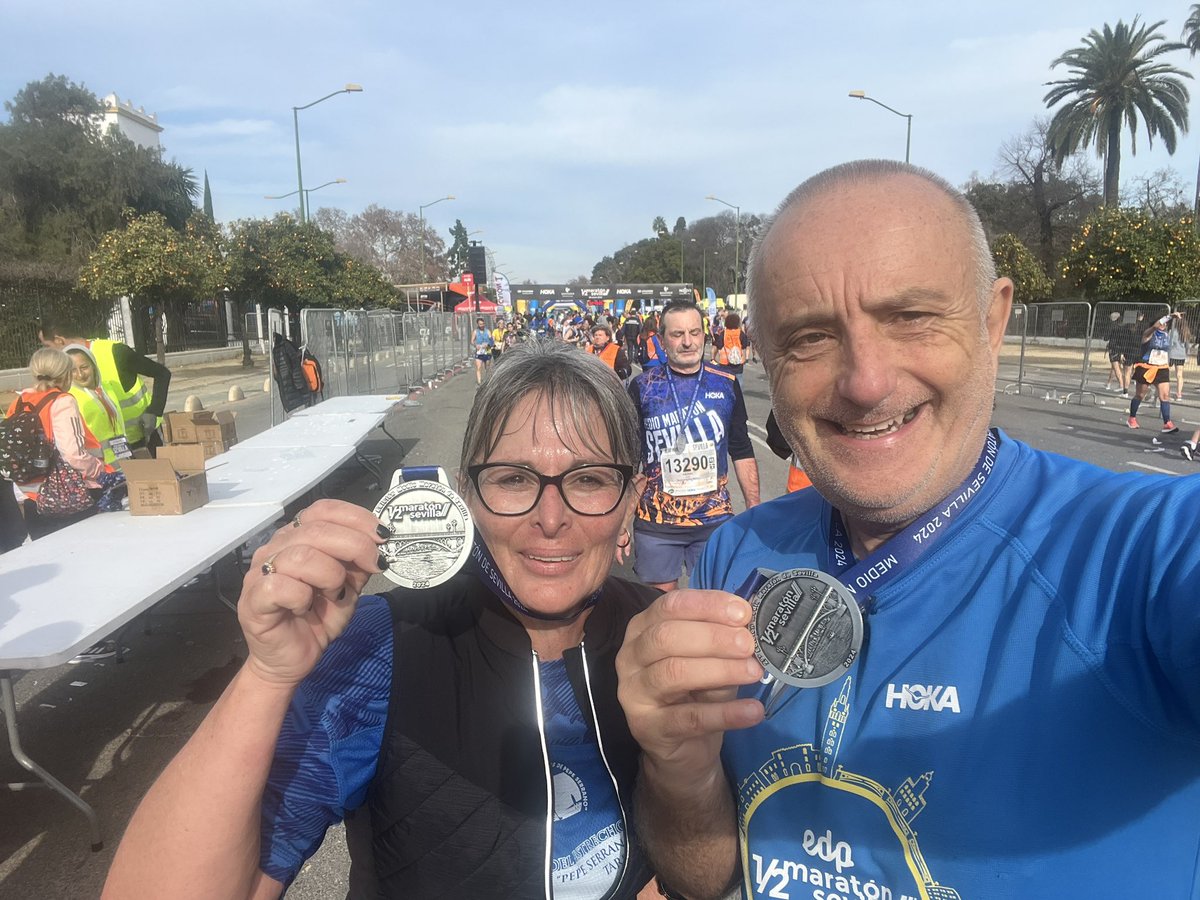 iehowes's tweet photo. Our 8th participation in the Sevilla Half Marathon. 
14000 runners ambientaso 
Gets better every year
@mediodesevilla 
@CarpeDiemGib 
#mediasevilla2024 https://t.co/zTNson1Yvf