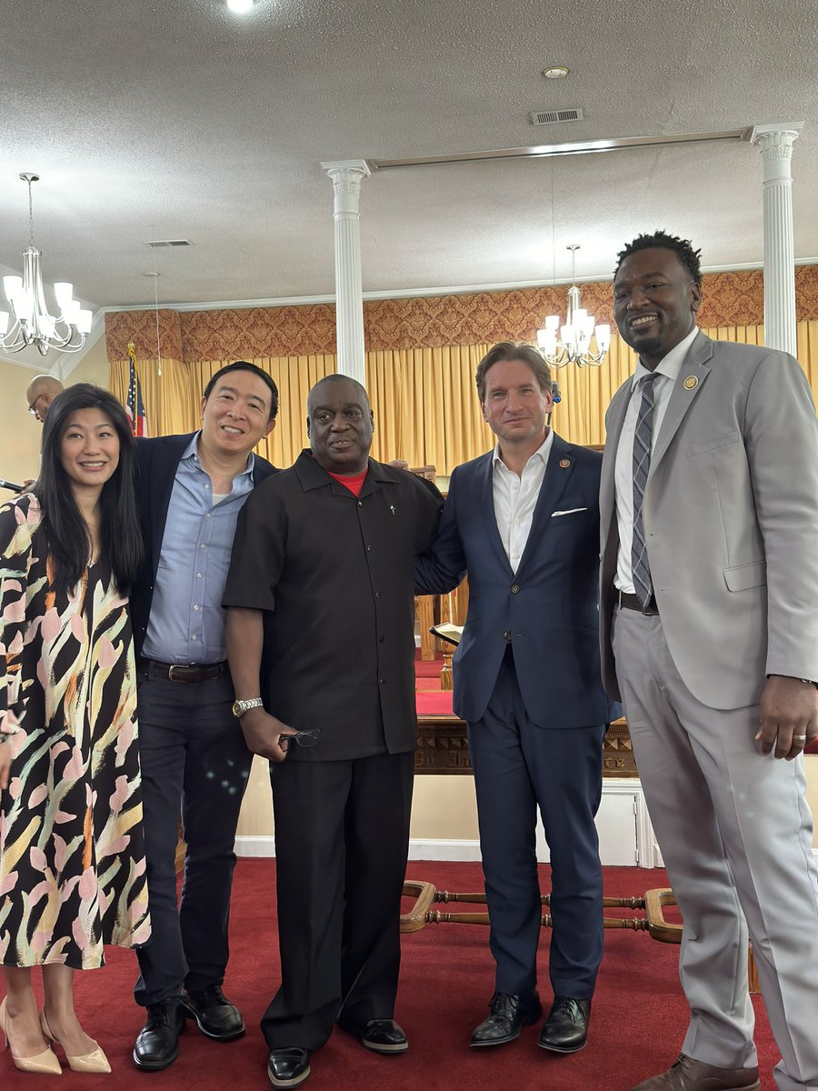 Andrew Yang🧢⬆️🇺🇸 tweet media