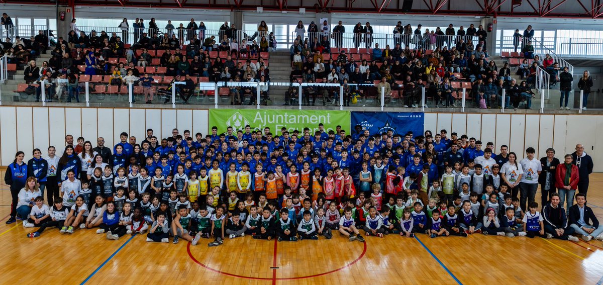 Diputació de Girona (@diputaciogirona) on Twitter photo 🏀 Presentació a #Figueres dels equips de l’<a href="/cbadepaf/">Club Bàsquet Adepaf Figueres</a> per aquesta temporada. Un projecte transversal que compta amb:
🔹150 nens i nenes del seu projecte escolar (CEBA)
🔹10 equips federats i un de veterans
🔹Un equip sènior discapacitat funcional amb <a href="/FundacioAltem/">Fundació Altem</a> i El Dofí 🏀 Presentació a #Figueres dels equips de l’<a href="/cbadepaf/">Club Bàsquet Adepaf Figueres</a> per aquesta temporada. Un projecte transversal que compta amb:
🔹150 nens i nenes del seu projecte escolar (CEBA)
🔹10 equips federats i un de veterans
🔹Un equip sènior discapacitat funcional amb <a href="/FundacioAltem/">Fundació Altem</a> i El Dofí