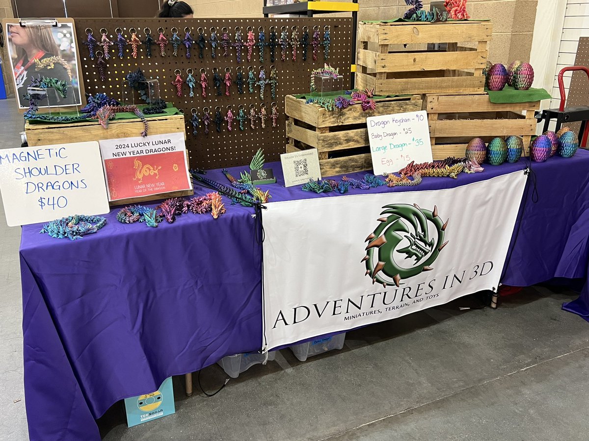 Back for more con! If you’re in Pasadena come find us at Pasadena Con! Booth 130!!! More dragons and more minis! <a href="/Adventuresin3D/">Adventures in 3D</a> @therpgdaily 
#dnd #dndmini #3Dprinting #dungeonsanddragons #dndminatures #dragons
