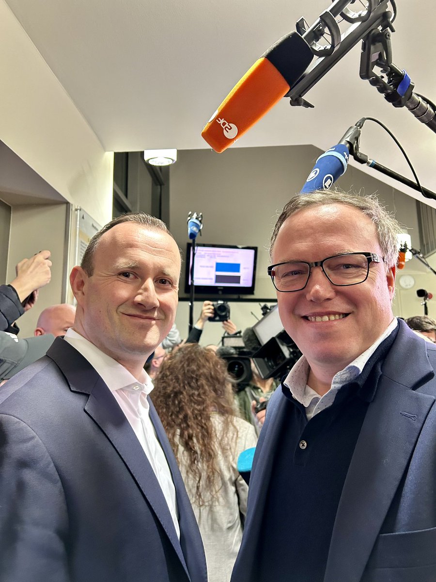 mariovoigt's tweet image. Herzlichen Glückwunsch @c_herrgott zur Wahl als neuer Landrat im #SOK. Danke den Wählern für dieses starke Votum. Gemeinsam im Bündnis mit den Bürgern haben wir die Kraft die angebliche Alternative von #Höcke zu schlagen. Ein guter &amp;amp; wichtiger Tag für unseren Freistaat Thüringen.