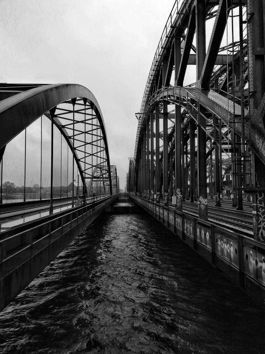 #hamburg #architecture #blackandwhitephotography #ThePhotoHour