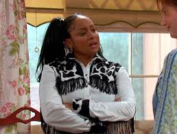 Belif4n's tweet photo. Lo que muchos BELIFANS no saben es que la verdadera razón por la cual Beli y Rave son amigas es porque ambas fueron fashion icons de los 00's con sus respectivos personajes 😗#Silvana #Mariana #RavenBaxter https://t.co/jxt0Sn6KCR