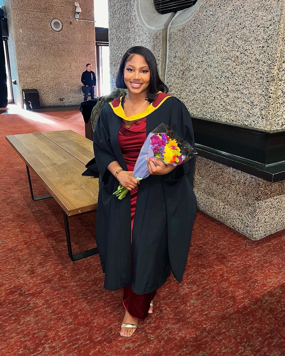 estelleuba's tweet photo. A whole MA International Journalism graduate! 👩🏾‍🎓 

2 degrees down by the age of 23, and it’s only by the grace of God 🙏🏾 . https://t.co/wVbpbLP2xi