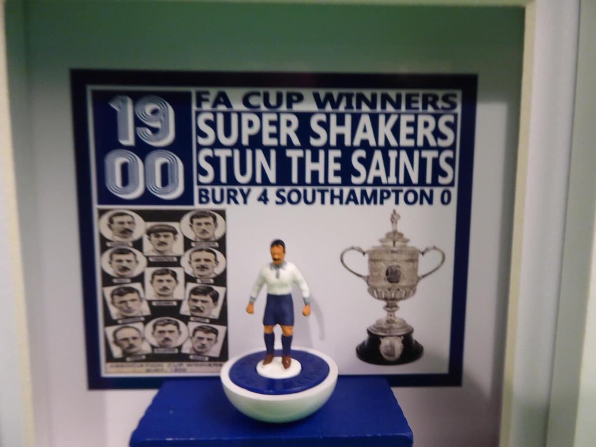 helcol123subbu1's tweet image. Bury FC FA Cup Winners subbuteo artwork frames.Classic watery blue 1903 kit &amp;amp; traditional Shakers white 1900 kit. #standupforBury DM @helcol123subbu1 to order. #buryfc @buryfcofficial @BuryFcOldBoys #partofit #shakerstogether @NonLeagueCrowd @PFSPURR