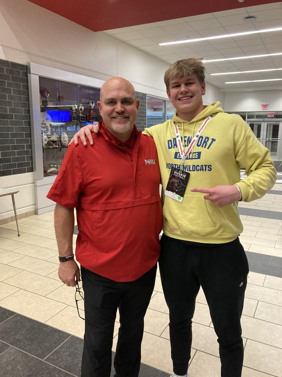 After a great Junior Day visit and conversation with @NIUCoachHammock and @CoachEidsness I am blessed to have received a Division 1 offer to play for the Huskies!