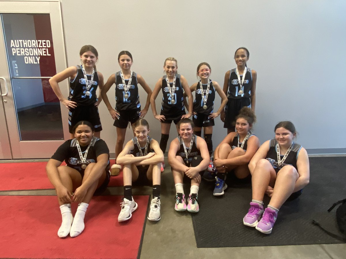 Express Basketball tweet media