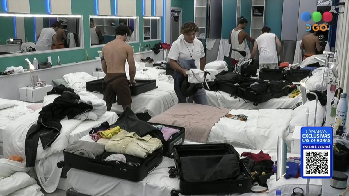 12 participantes en placa, no hay definido aún quien abandona la casa hoy. Algunos pueden salvarse por supuestos ships como los de Denisse y Bautista. Veremos qué pasa..mientras armando valijas. #Gran