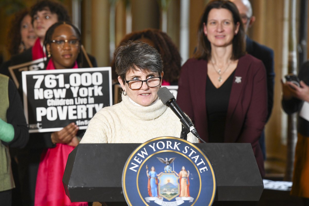 “If we really want every student to live up to their natural potential, we need to stop ignoring New York’s child poverty problem and use the enormous amount of resources in our state to address it.” – NYSUT President @MelindaJPerson

Learn more: nysut.cc/OneInFive
