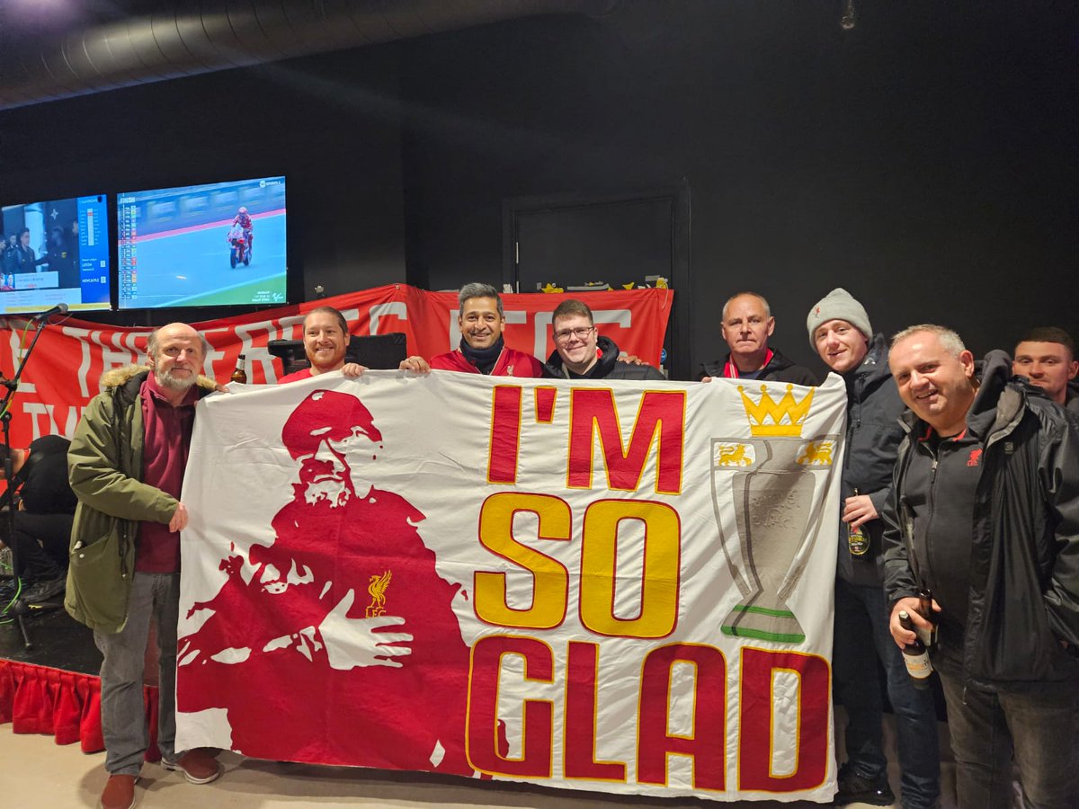 Handmade Banners tweet media