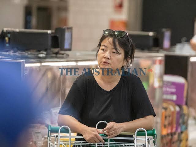 liammendes's tweet photo. Residents of the usually tight-knit region of Port Stephens has been left in shock after it was revealed one of their neighbours Shiyan “Jasmine” Sun was accused of harbouring a dark secret. 

She’s accused of - with strong denials - being at the centre of the mysterious and deadly poisoning of Zhu Ling, that has enthralled millions in China.

Friends and acquaintances have struggled to reconcile the social, affable neighbour with the case of the poisoning of Ling, who after the incident was confined to a wheelchair, almost blind, her parents forced to cut her food into tiny pieces and hand-feed her, their daughter so disabled she was described as having the mental age of a six-year-old for almost 30 years until she passed away in December. It’s fair to say the Port Stephens community is in shock. 

In this latest story in our series of reporting, @NC_Robinson and I spoke with doctors across the world involved in the diagnosis of Ling and the 2018 analysis of her hair which confirmed she was repeatedly poisoned. 

What does this mean for Ling? Will there be justice for her? 

Read our latest coverage of this baffling saga here: https://t.co/6jlEutk974