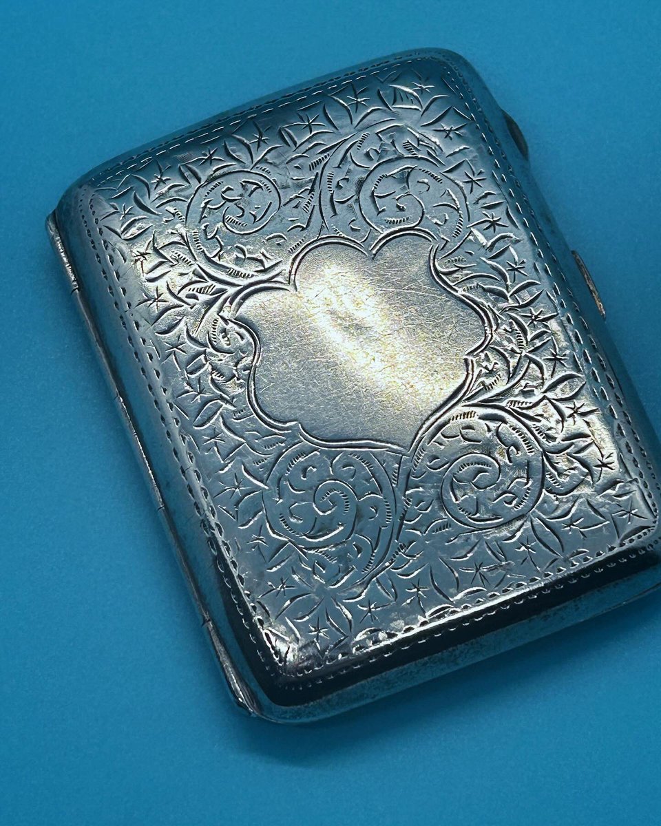 HTNantiques's tweet image. Newly added for sale! #antique #solidsilver #antiquesilver #cigarettecase 

Lots of lovely #antique #vintage #retro items for sale!

happinessnostalgia.etsy.com

#gifts #giftsforhim #giftsforher #giftinspiration #home #decor #homedecor #MHHSBD #smallbusiness #smallbiz