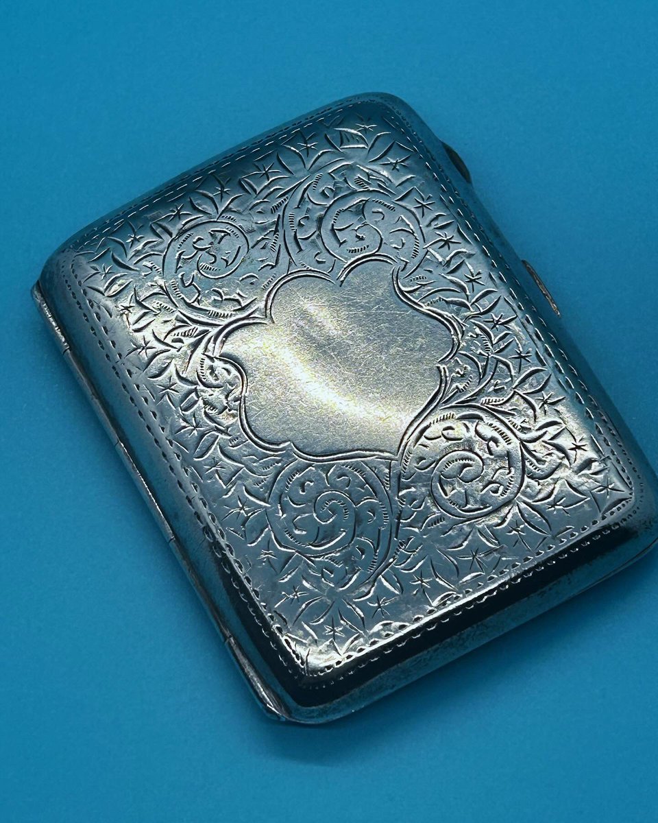HTNantiques's tweet image. Newly added for sale! #antique #solidsilver #antiquesilver #cigarettecase 

Lots of lovely #antique #vintage #retro items for sale!

happinessnostalgia.etsy.com

#gifts #giftsforhim #giftsforher #giftinspiration #home #decor #homedecor #MHHSBD #smallbusiness #smallbiz
