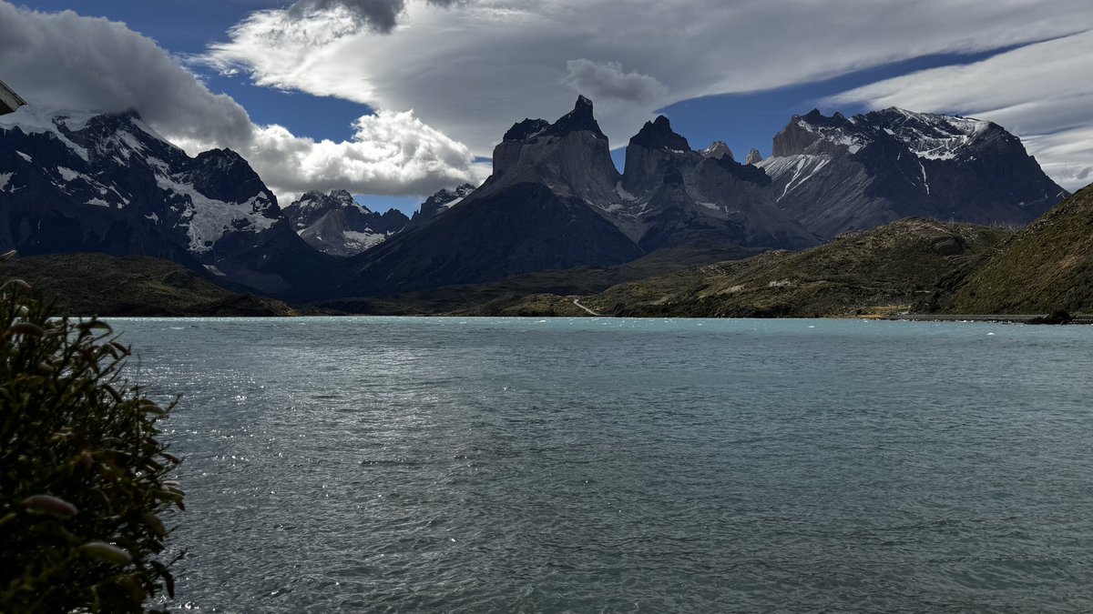 ClaudioTQ's tweet photo. Paseo de fin de semana!! Siempre es hermoso venir al #ParqueTorresdelPaine
#TorresdelPaine https://t.co/yHDLy5c3Hb