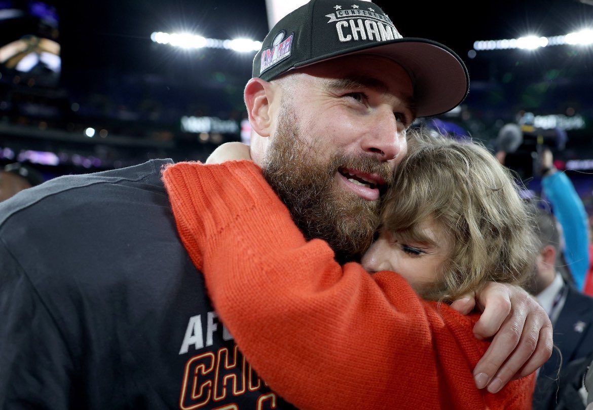 delsalcott's tweet image. FLASH FORWARD AND WERE TAKING ON THE WORLD TOGETHER