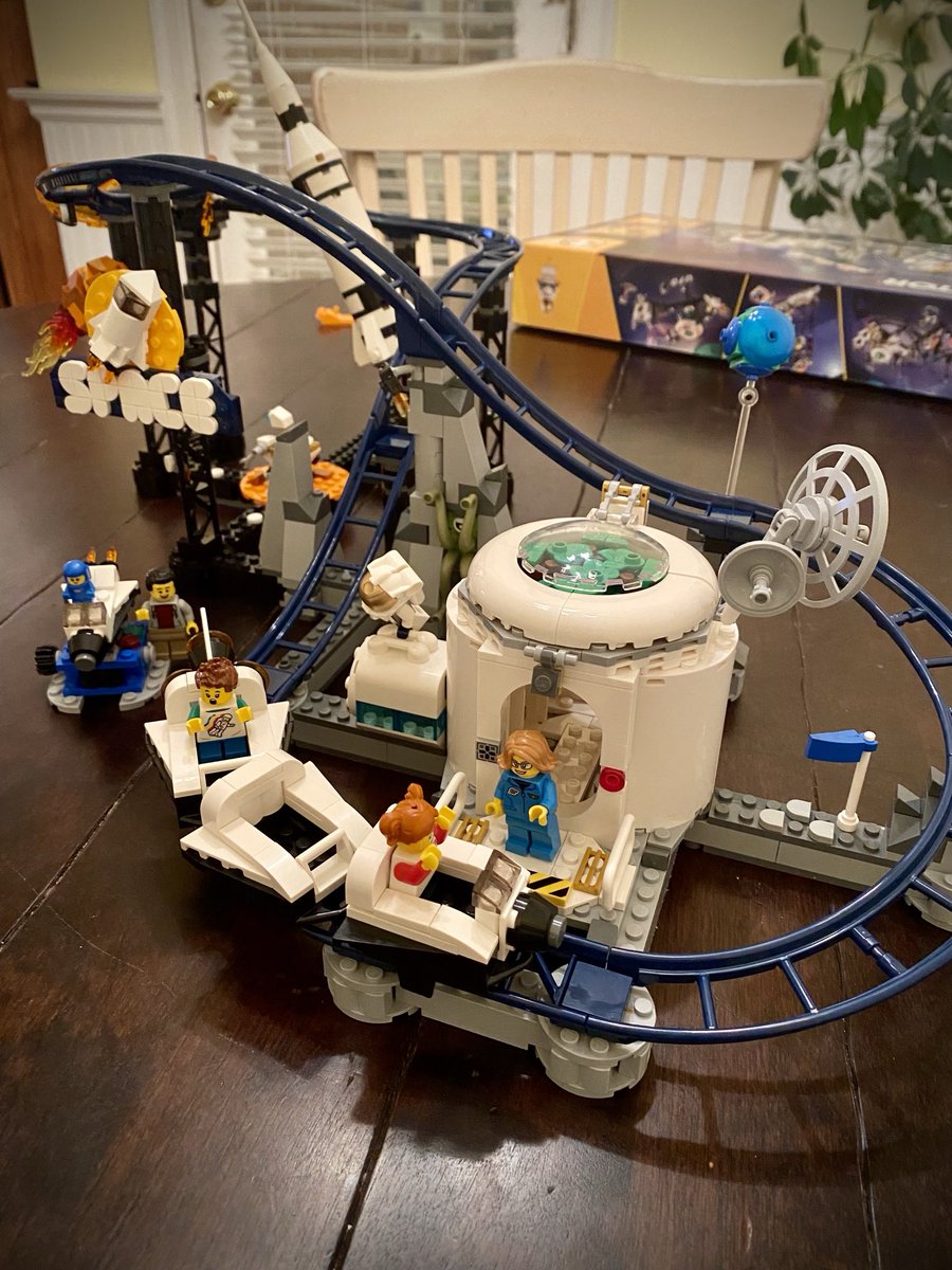 ⁦<a href="/LEGO_Group/">LEGO</a>⁩ this one was super fun with the builder app! Happy Birthday!