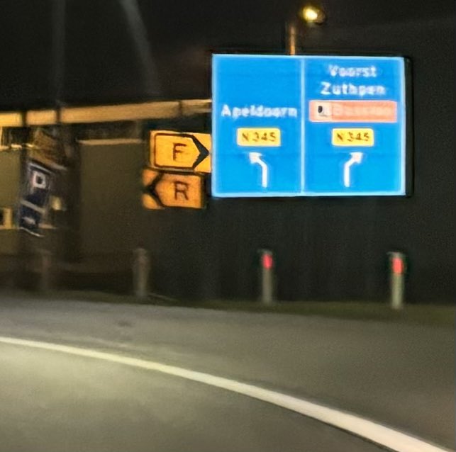 Hallo <a href="/RWSverkeersinfo/">Rijkswaterstaat Verkeersinformatie</a> <a href="/Rijkswaterstaat/">Rijkswaterstaat</a> #taalfoutje ‘Zuthpen’? Afrit #A50 #Voorst