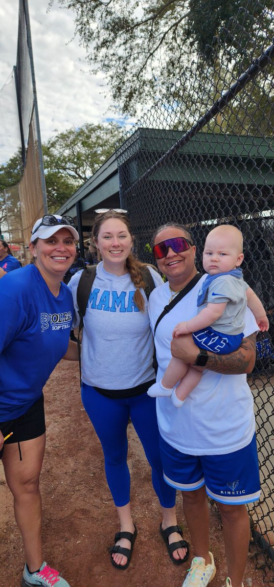 1st weekend jn thr books. 3-3 Thanks for all the alumni support this weekend ! We love to see you all 😍