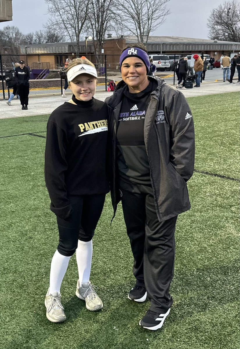 I had so much fun at the UNA camp today! Thank you to all the coaches for putting together such a great productive camp and giving helpful feedback. I hope to visit again soon! #UNASoftball
#GoLions