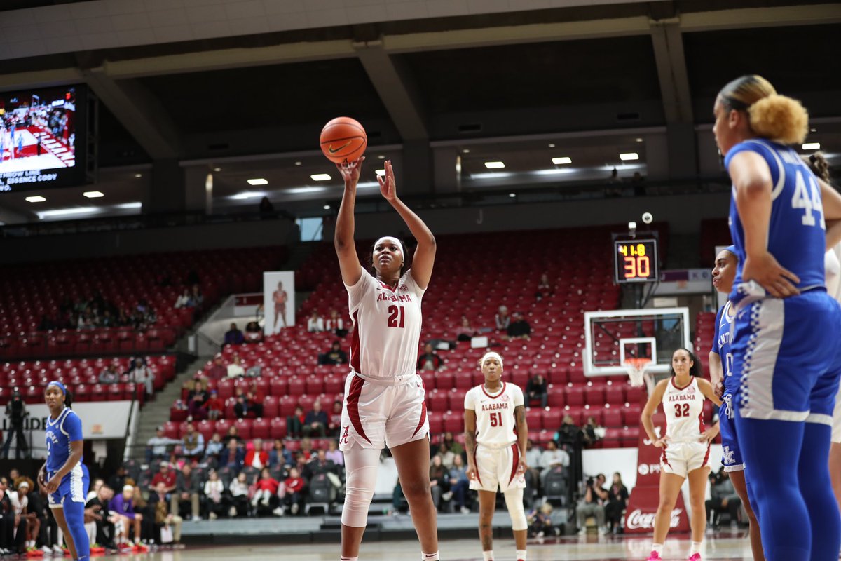 SEEING DOUBLE 👀👀

<a href="/SarahAshlee10/">Sarah Ashlee Barker</a> - 34 points and 10 rebounds

<a href="/Essence_cody/">Essence Cody</a> - 14 points and 10 rebounds 

#RollTide #GLG
