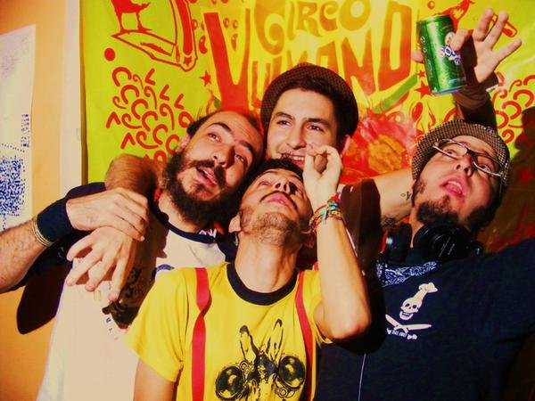 Me encontré esta foto de cuando llevamos alegría y fiesta a muchas personas, buenos recuerdos!

A ver si alguien sabe en que año fue!
#Venezuela #CircoVulkano