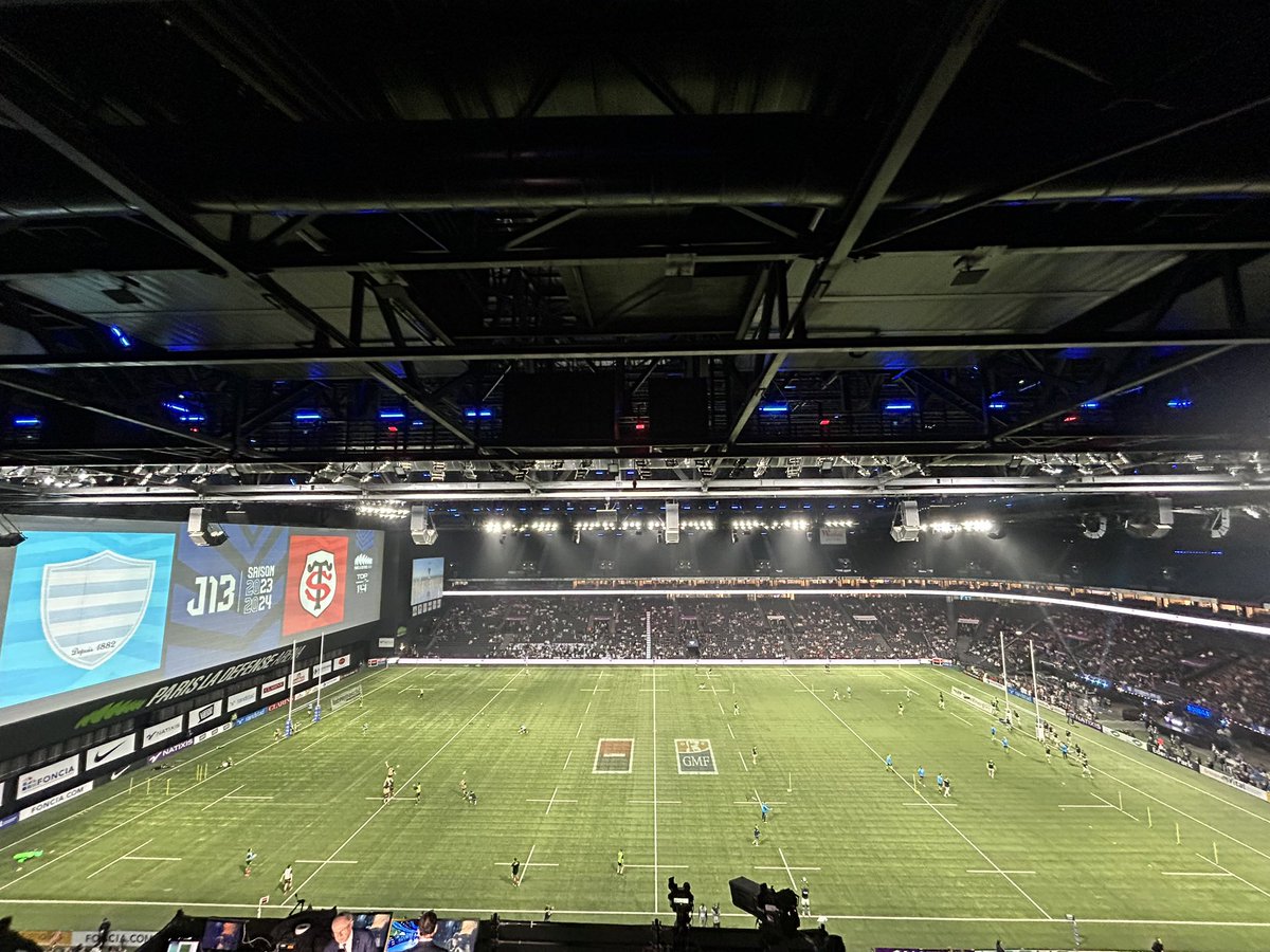 Fin de la phase aller du Top14 ce soir avec le leader, le Racing 92, qui reçoit le Stade Toulousain, 5e, un match à suivre sur @franceinfo à partir de 21h05. #R92ST