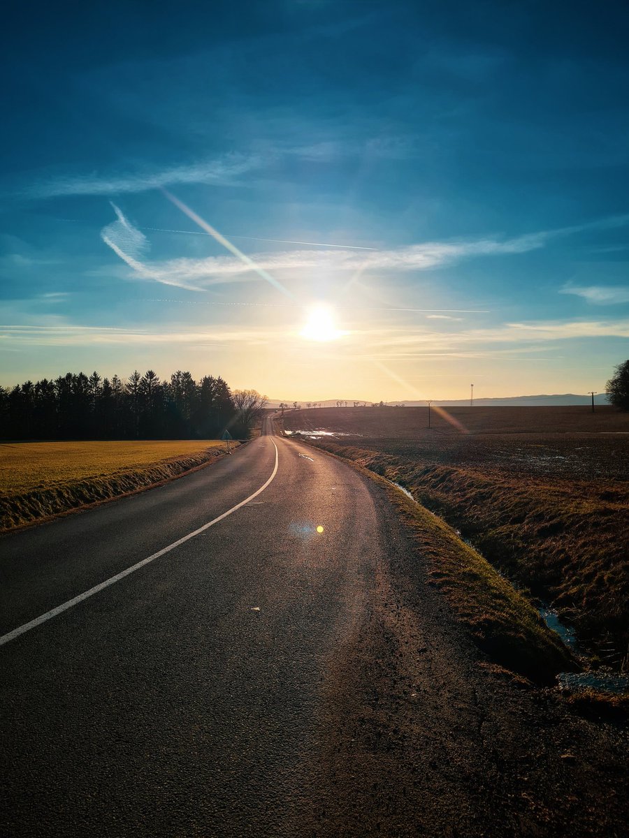 #Velikova #Zlín #Czechia #Zlínskýkraj #sky #cloud #plant #naturallandscape #roadsurface #asphalt #sunlight #plain #landscape #horizon #tar #tree #dusk #tintsandshades #grass #grassland #sunset #road #cumulus #field #evening #lane #afterglow #soil #nonbuildingstructure