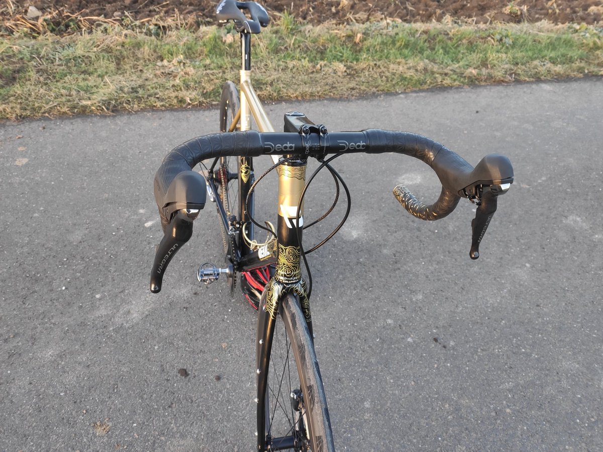 VeloNono's tweet photo. Après quelques heures de décos perso et de montage il est prêt à rouler! 
Merci à la Bicyclette Archettoises @mecabike57 (partenaire Meral) pour le kit cadre. Vous pouvez y aller les yeux fermé.

#newbikeday https://t.co/ACkV291urj