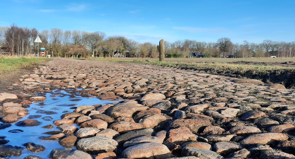 WNapBaukema's tweet photo. Geweldig wandelweer vandaag voor de Oringer wandeltocht, 20km, verhard, Drentse #kasseien en off the road #wandelen in #natuur rond #Odoorn #Valthe en #Exloo #Drenthe https://t.co/SB1P5IDgR0