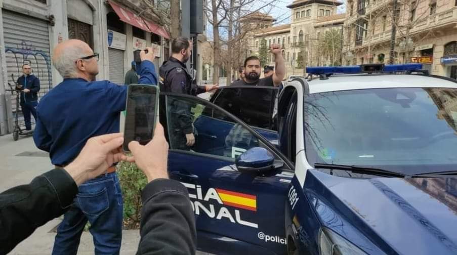 Ya estoy en Libertad. Con más fuerza y convencimiento que nunca digo: #Absolución3delSAT 
Exigimos al gobierno del <a href="/ppandaluz/">PP de Andalucía</a> de la <a href="/AndaluciaJunta/">Junta de Andalucía</a> a <a href="/JuanMa_Moreno/">Juanma Moreno</a> y al Delegado <a href="/fernandoegea2/">fernando egea</a> que retiren la injusta denuncia contra los 3 del <a href="/SAT_nacional/">SAT Andalucía</a> 
Aquí no se rinde nadie
