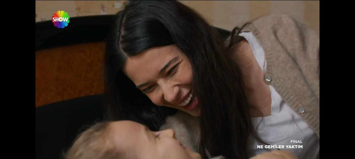 devrimincitanem's tweet photo. Siz çok güzel anne kız oldunuz yerimki sizi been iki çilek 🍓🤏🐣🐥 #FidZey #DevMel https://t.co/rpTcSvG8ae
