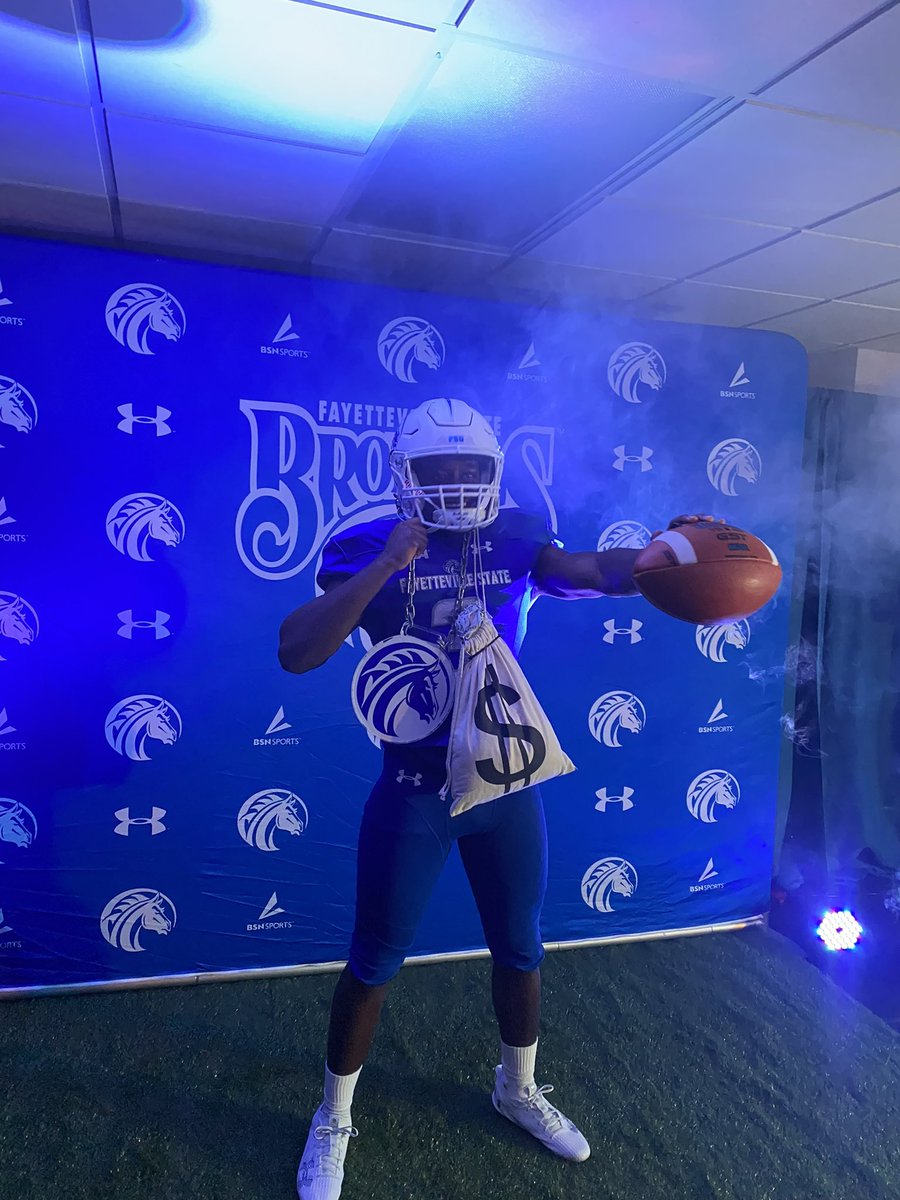 After a great overnight visit @uncfsu . I am blessed and honored to receive an offer. @CoachRHayes22 @coachrandall55 @DrCoachTyJones @CIAAForLife @HBCUGameday @Fsubroncos_fb