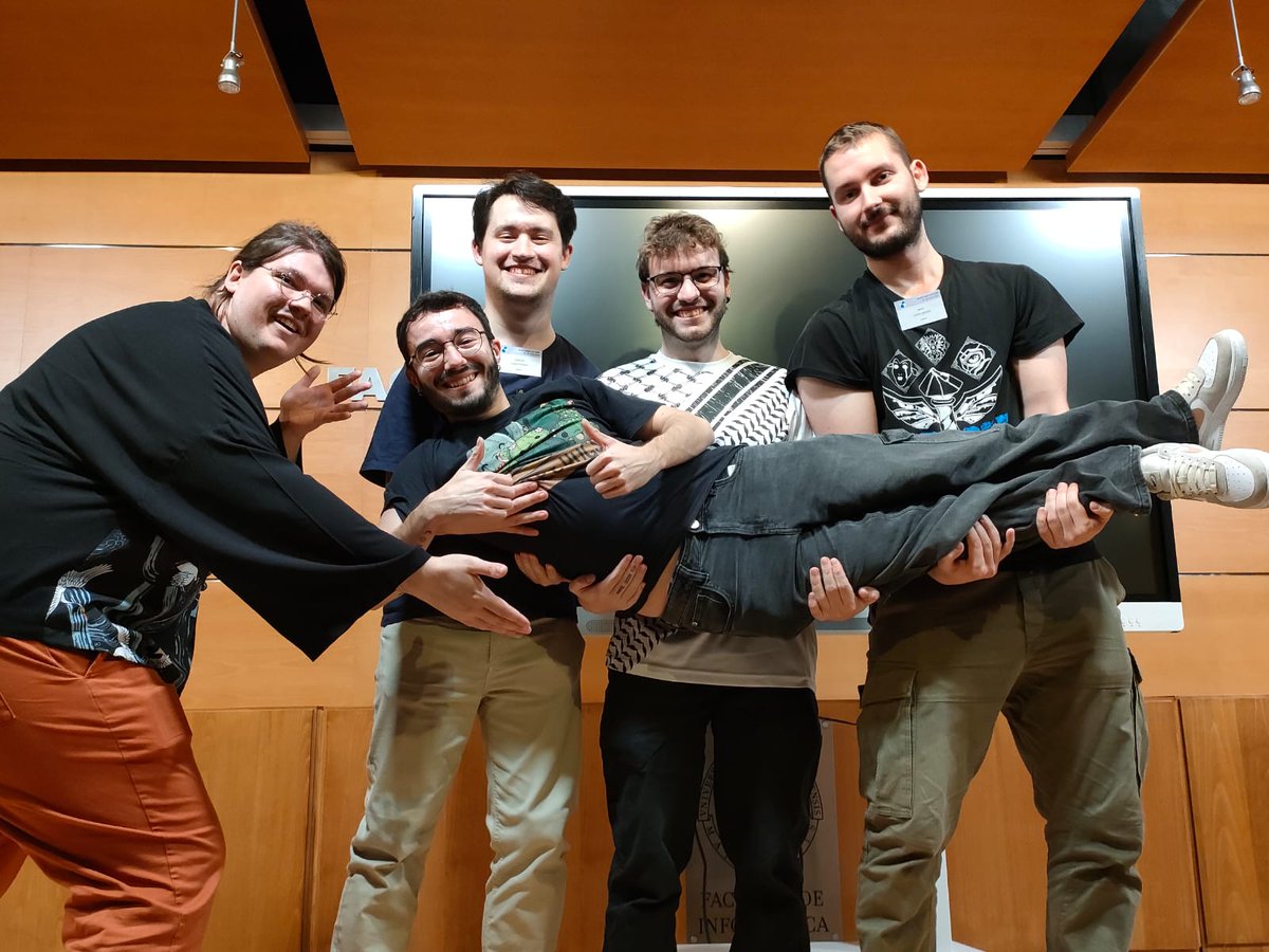 Final feliz para nuestra #GGJ24 #GlobalGameJam

Driftin' Gibbon Time 🏎️🐒⏲️ se ha llevado:

🏆 Premio a Mejor Arte del Jurado 
🏆 Premio a Mejor Juego del Público 

Esperamos que lo disfrutéis tanto como nosotros en la <a href="/GamejamMadrid/">Madrid Game Jam UCM</a> en <a href="/informaticaucm/">Informática UCM</a> 

freestylers-studio.itch.io/driftin-gibbon…