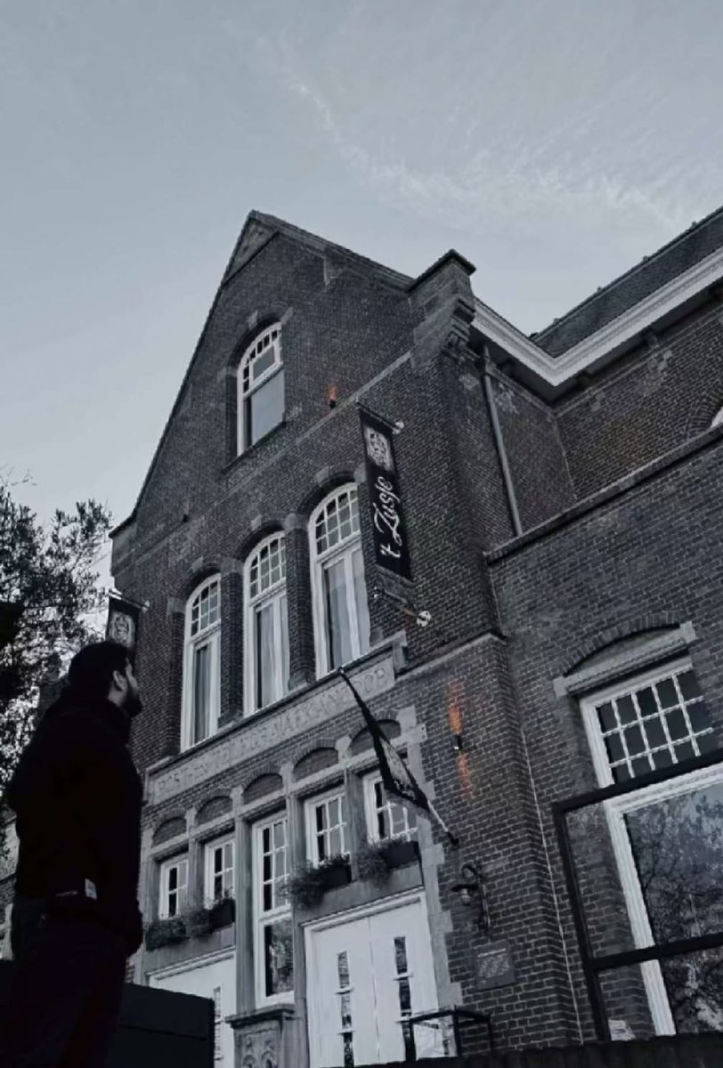 في كُل يوم أزداد قناعة بأن الإنسان لا يحتاج سوى أن يكون قادرًا على التجاهل، أن لا يعد الأمر بتلك الأهمية