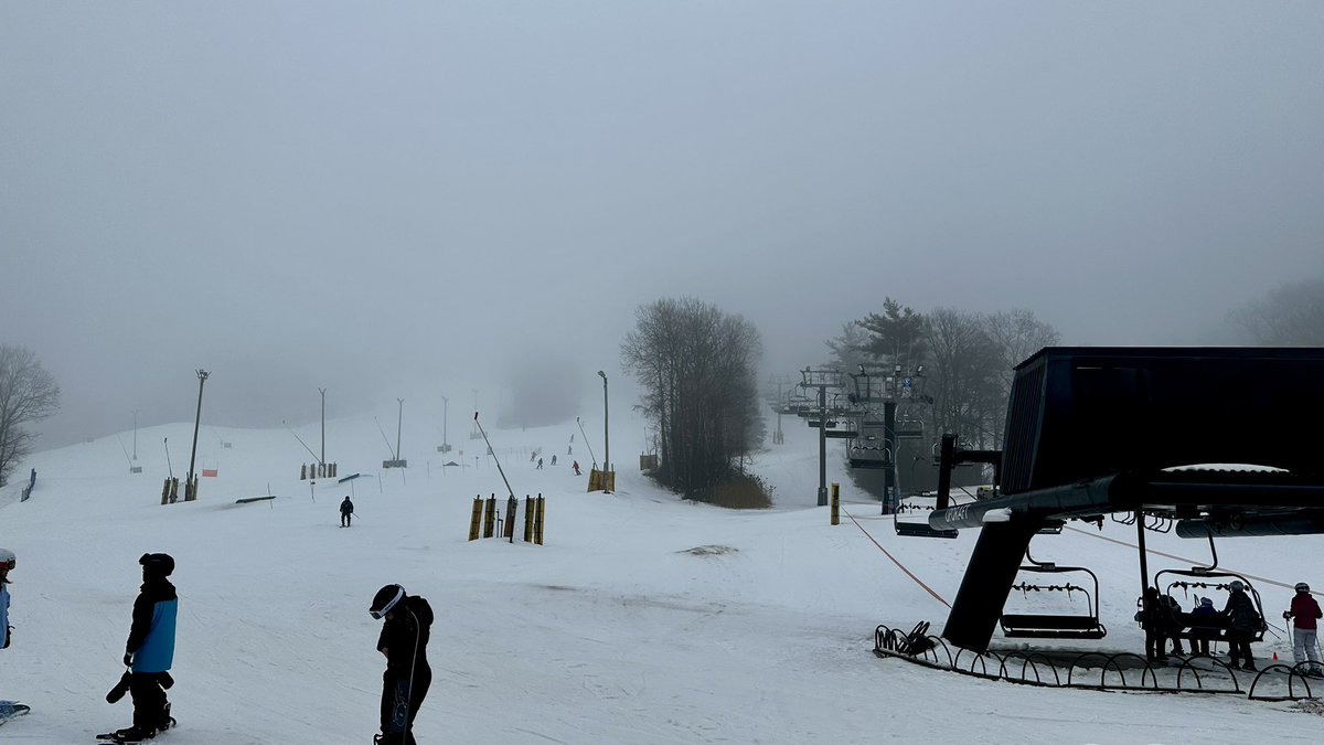 w2joyce_joyce's tweet photo. Happy foggy Day with MaggieGroup @glen_eden #LadiesDay2024 #corbetts https://t.co/D0fL1gi7fo