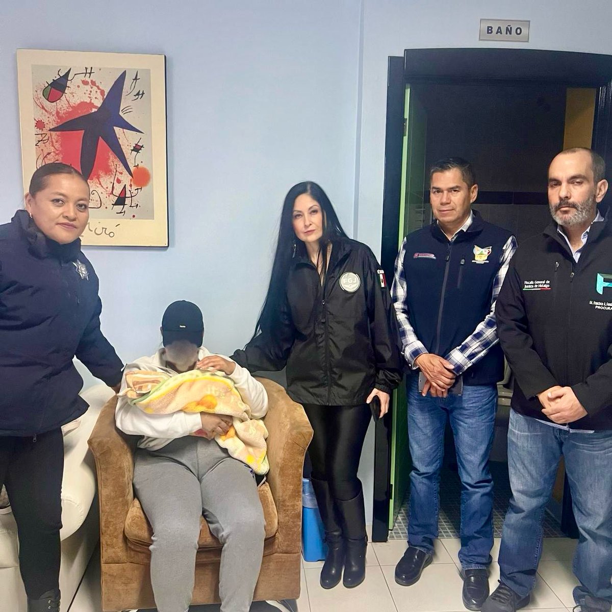 OpiAltiplano's tweet image. 🚨 ¡Bebé Rescatado en Pachuca! 🙌 Inteligencia operativa localiza al recién nacido sano. Bebé atendido y trasladado al hospital. Órdenes de aprehensión emitidas. Coordinación efectiva entre SSPH y PGJEH. 🌟 #RescateExitoso #PachucaHidalgo
laopiniondehidalgo.com/category/hidal…