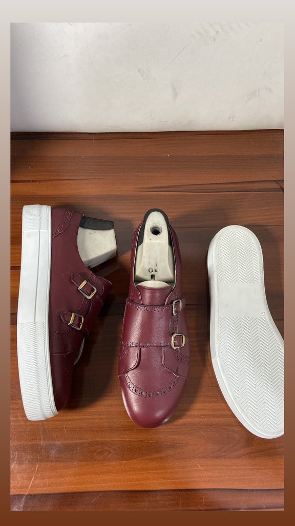 NaomiBenibo's tweet photo. Get yourself a pair of double monk can be paired with anything✨🤭👞 https://t.co/fL65NFE8p1