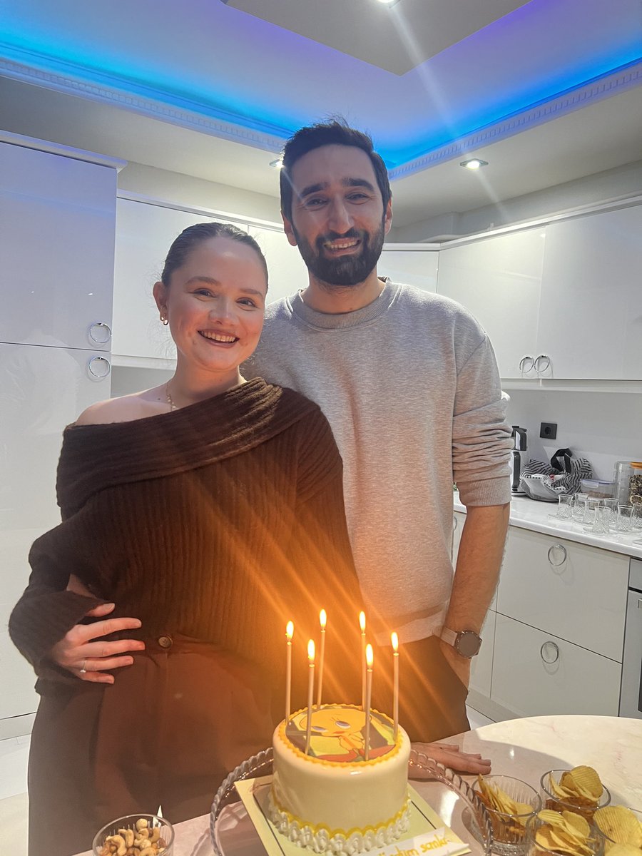 28. Yaşımda eşimin yaptırdığı pasta 🐣
İyi ki 💙