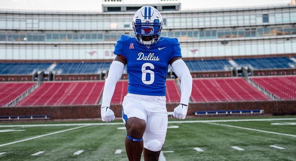 AGTG! After a great talk with Coach Justice and Head Coach Lashlee, I am blessed to receive an offer from SMU #PonyUp @SMUFB @GarinJustice @rhettlashlee @CoachHun_SMU @SOCGoldenBearFB @ZachIsGreat_ @coach_traylor @CoachLinley60 @CoachIngram52 @TrueBuzzFB @MikeRoach247